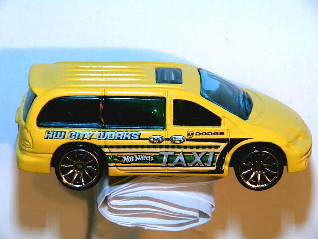 HW-Dodge Caravan Taxi-Yellow