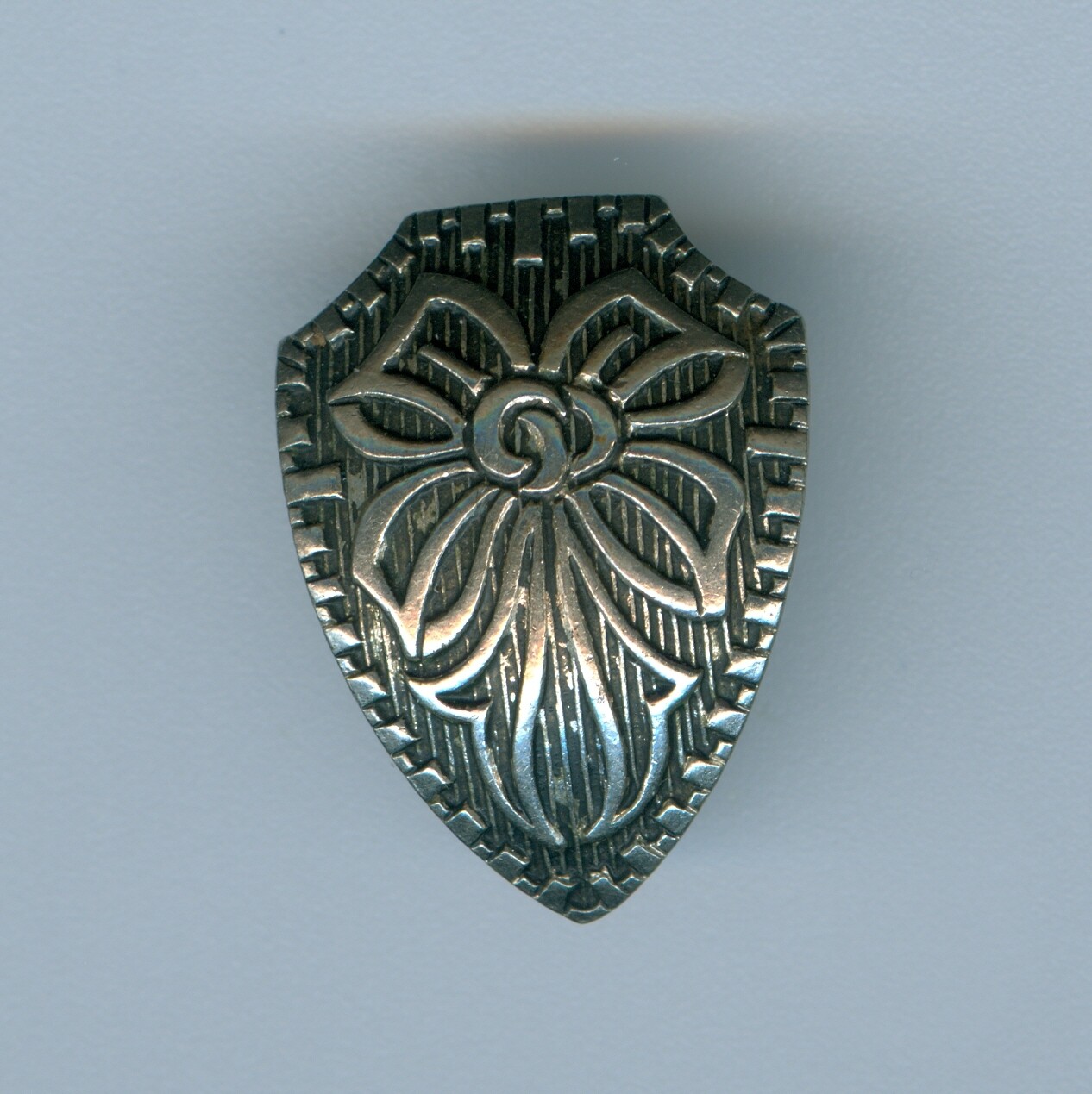 Silver Colored Women&#39;s Flower Scarf Ring