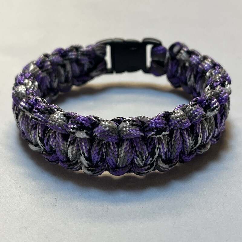 Purple Camouflage Paracord Bracelet