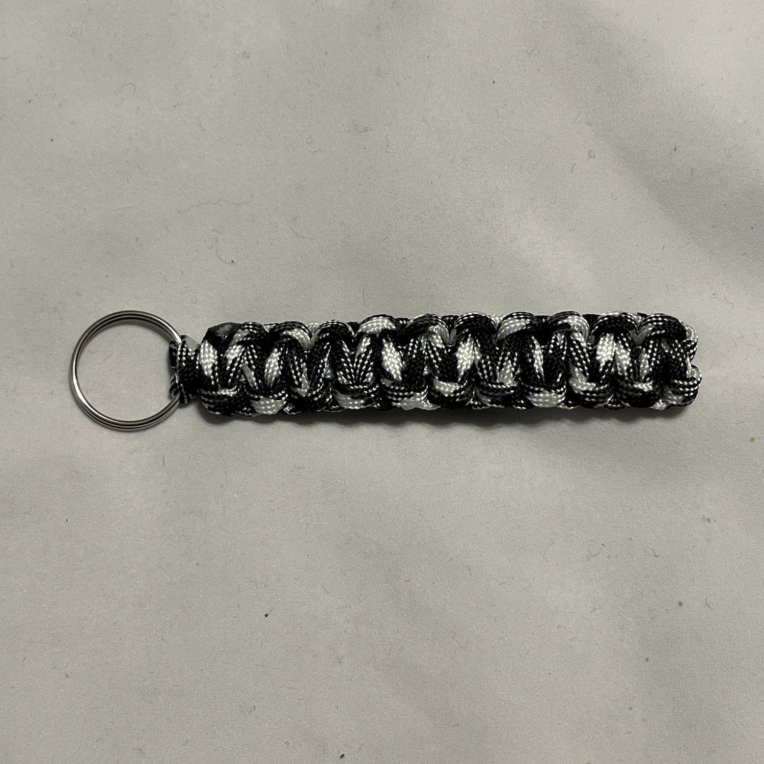 Black/White Paracord Key Fob