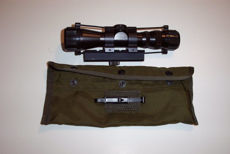 4 x 28 Scope W/AR15 mount &amp; case