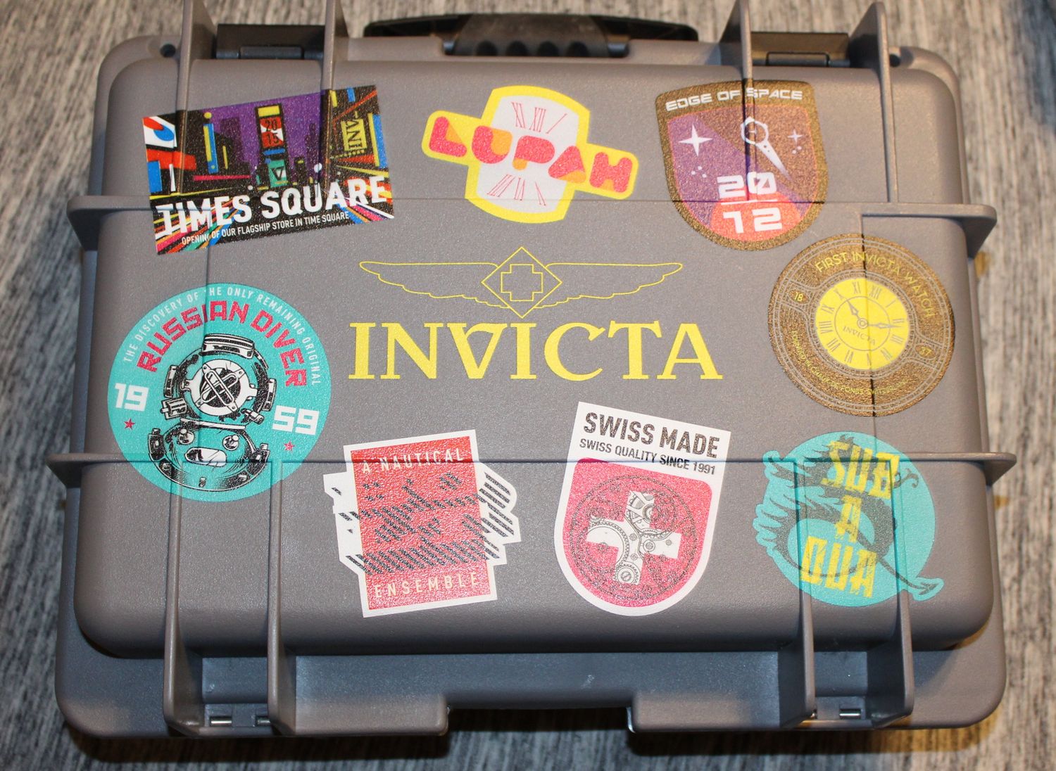 Invicta Flask Set W/Case, Speaker &amp; Bracelet