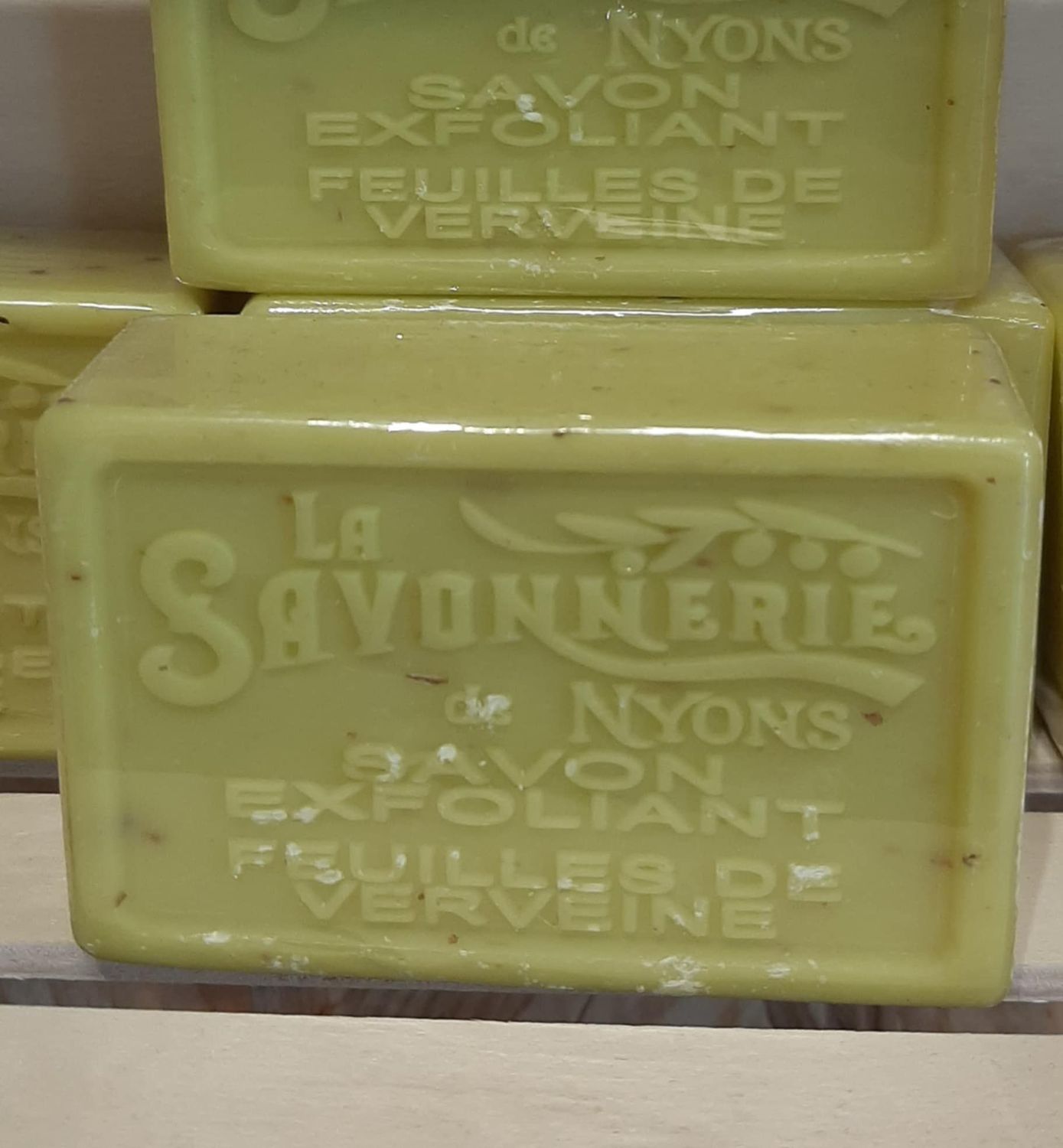 Savon exfoliant aux feuilles de Verveine