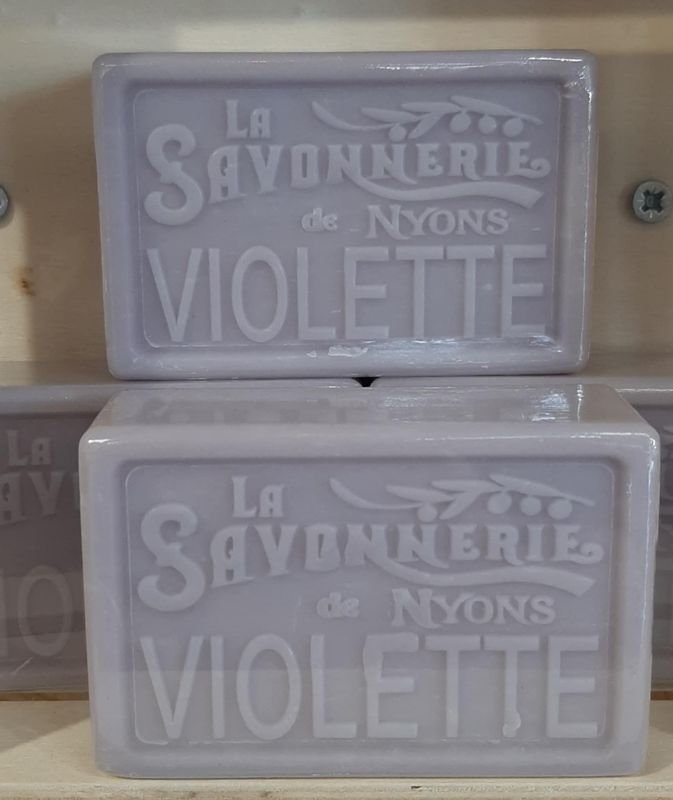 Savon parfumée à la Violette