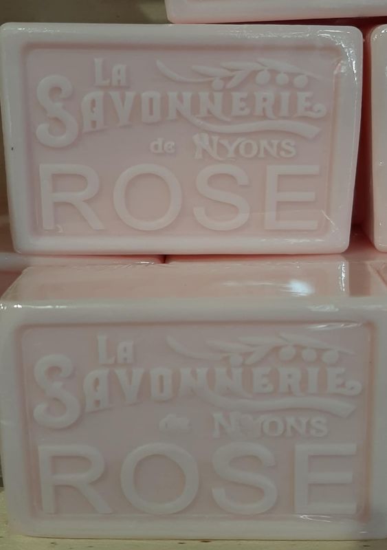 Savon parfumé à la Rose