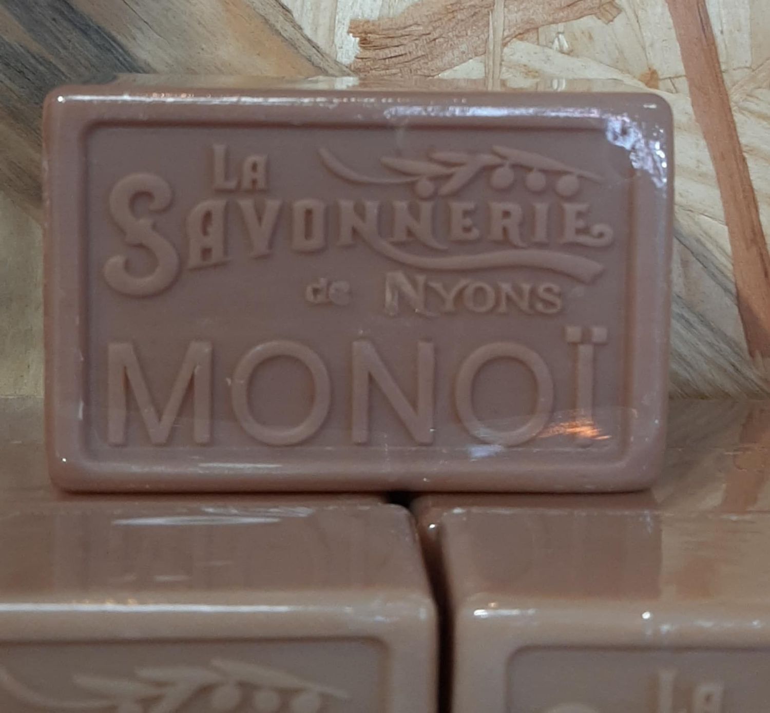 Savon parfumé au Monoï Savon parfumé au Monoï