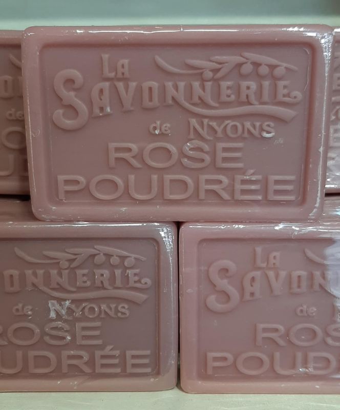 Savon à la Rose poudrée