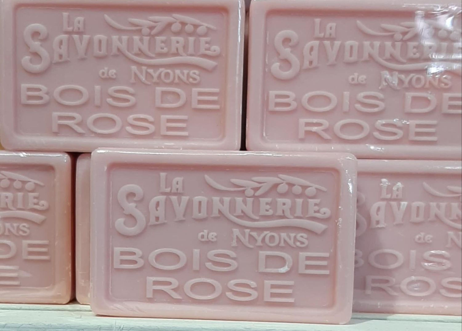 Savon parfumé au Bois de Rose Savon parfumé au Bois de Rose