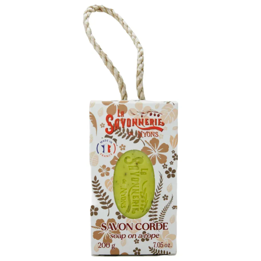 Savon exfoliant sur corde aux feuilles de Verveine Savon exfoliant sur corde aux feuilles de Verveine
