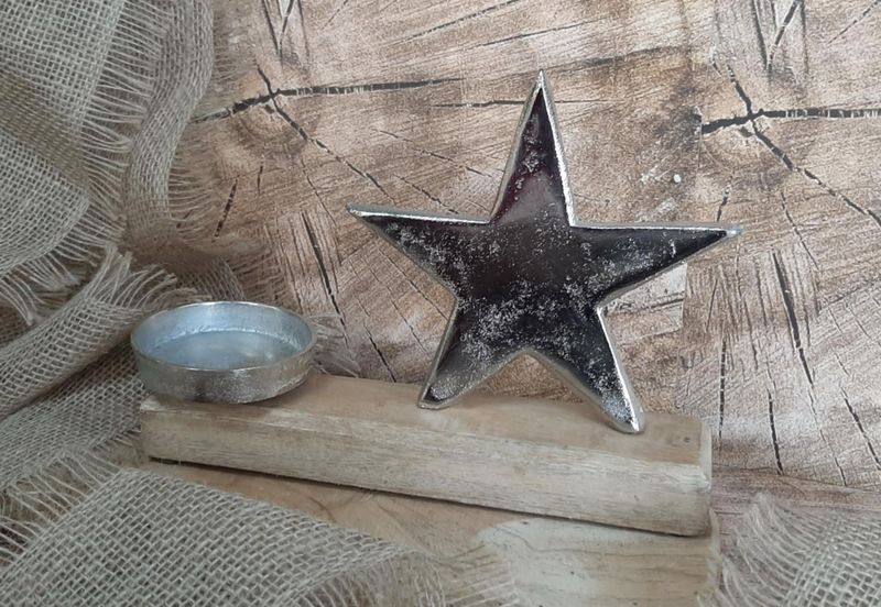 Bougeoir en métal décor "ETOILE" sur planche en bois