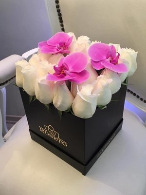 Box Rosas + Orquídea
