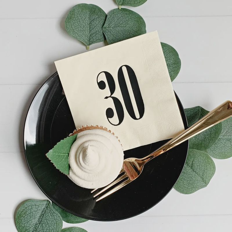 30 Cream &amp; Black Napkins