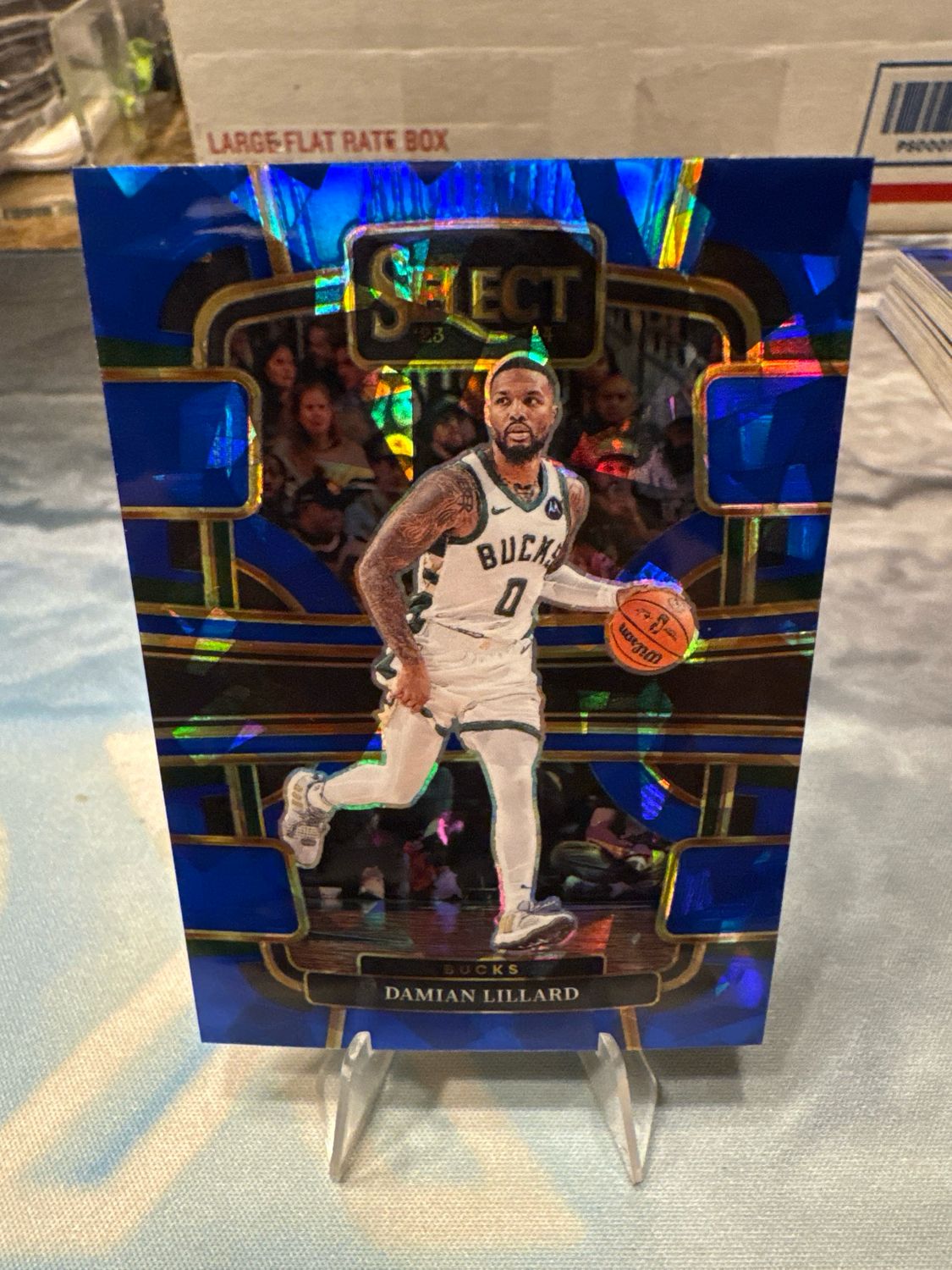 23-24 Select Basketball Damian Lillard Cracked Ice Prizm Milwaukee Bucks