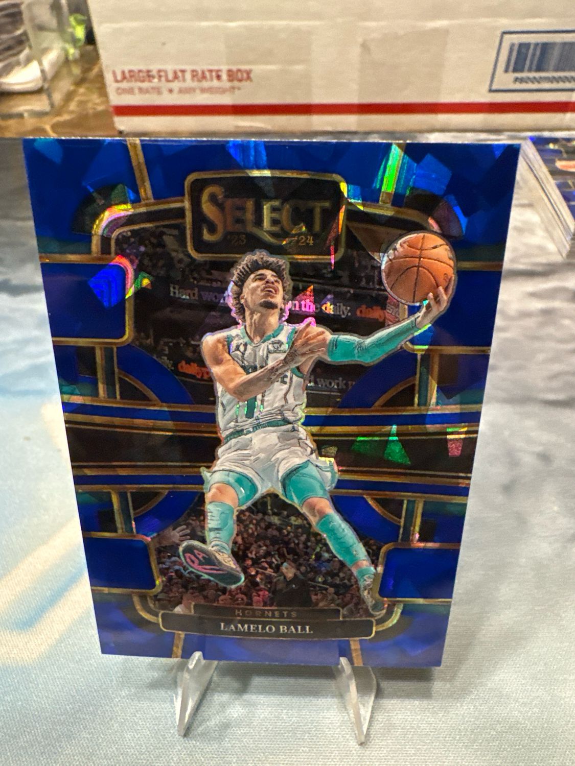 23-24 Select Basketball Lamelo Ball Cracked Ice Prizm Charlotte Hornets