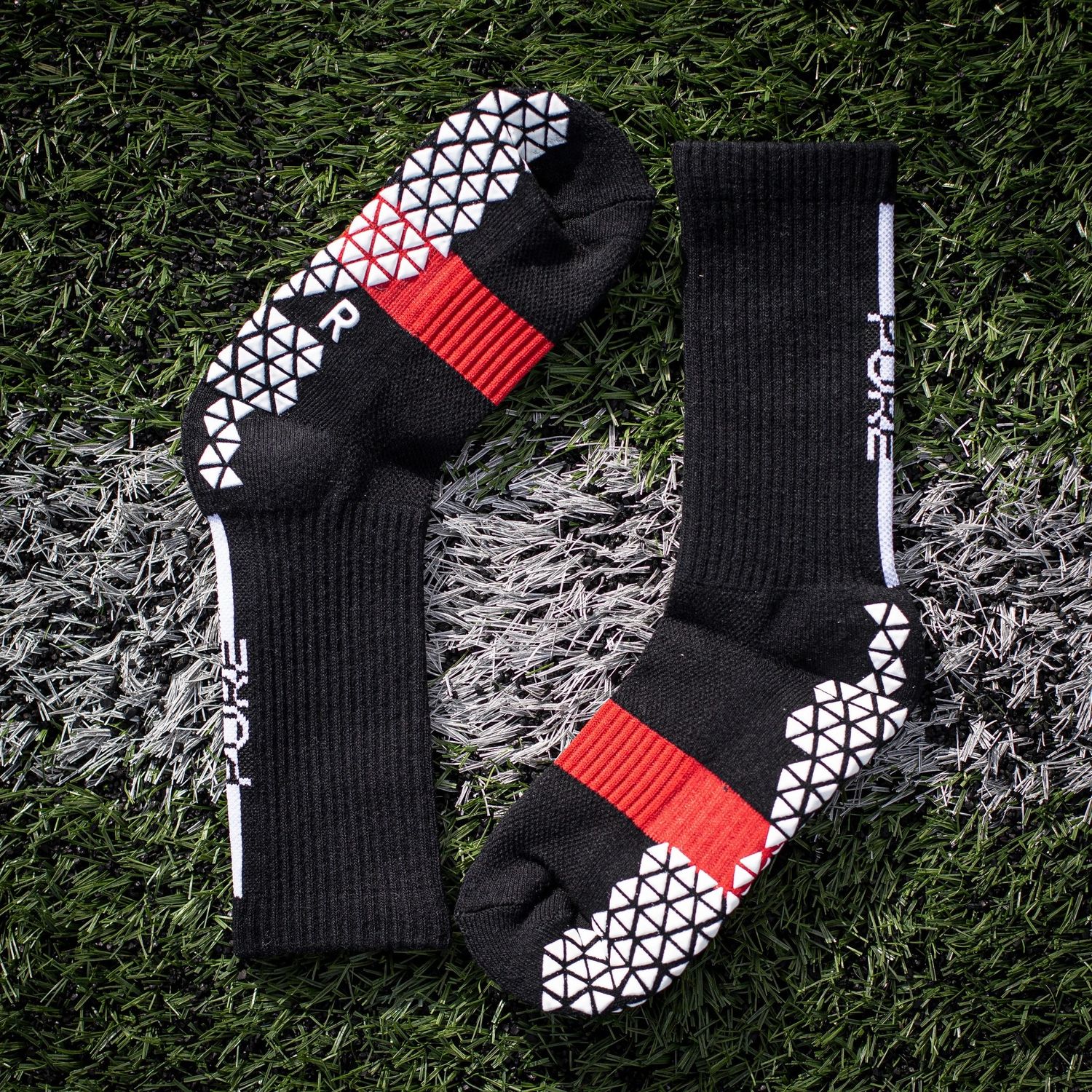 PURE GRIP SOCKS PRO (BLACK)