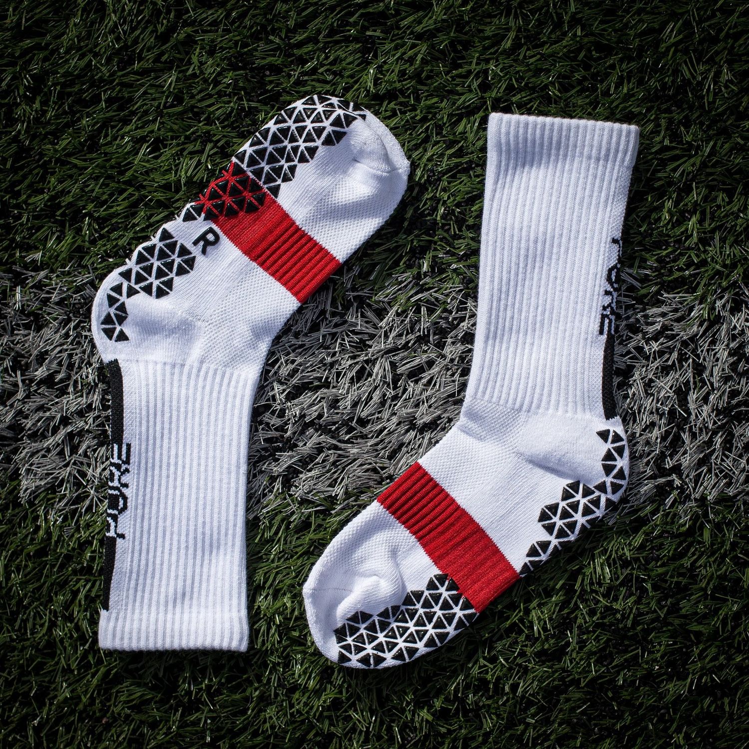 PURE GRIP SOCKS PRO (WHITE)