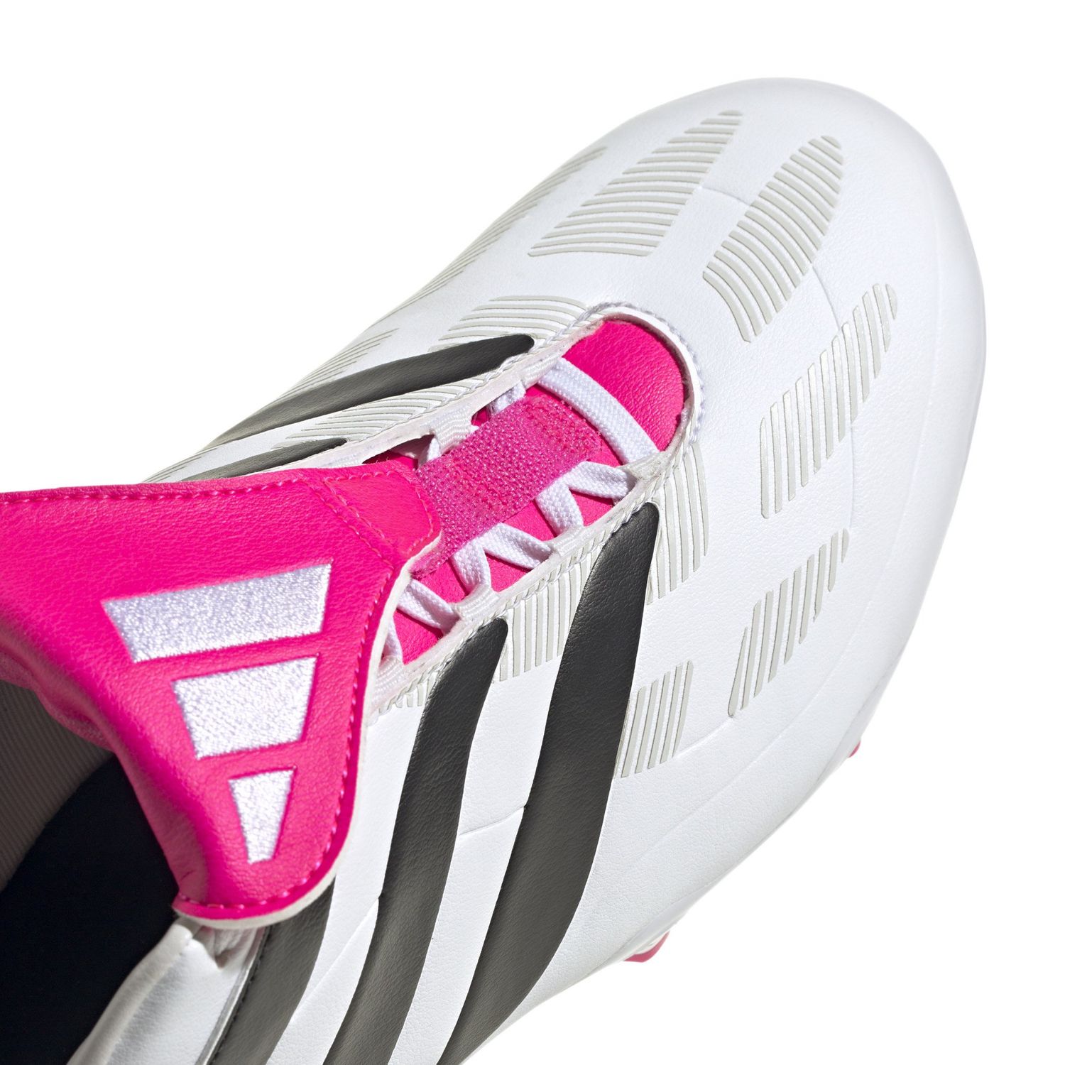PREDATOR PRECISION.3 FG (WHITE/BLACK/PINK)