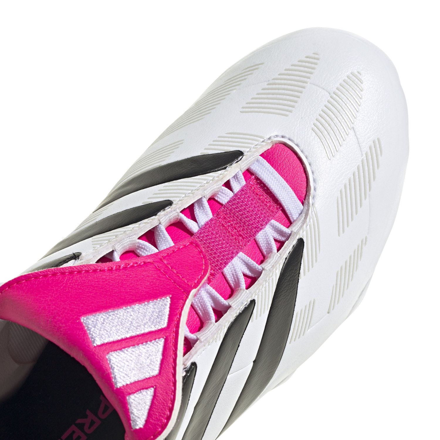 PREDATOR PRECISION.3 FG JR (WHITE/BLACK/PINK)