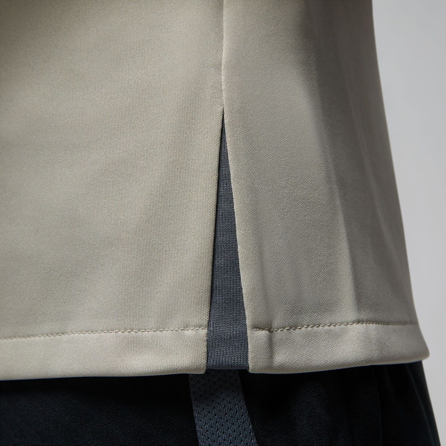 PSG 23/24 STRIKE TRAINING JERSEY (STONE)