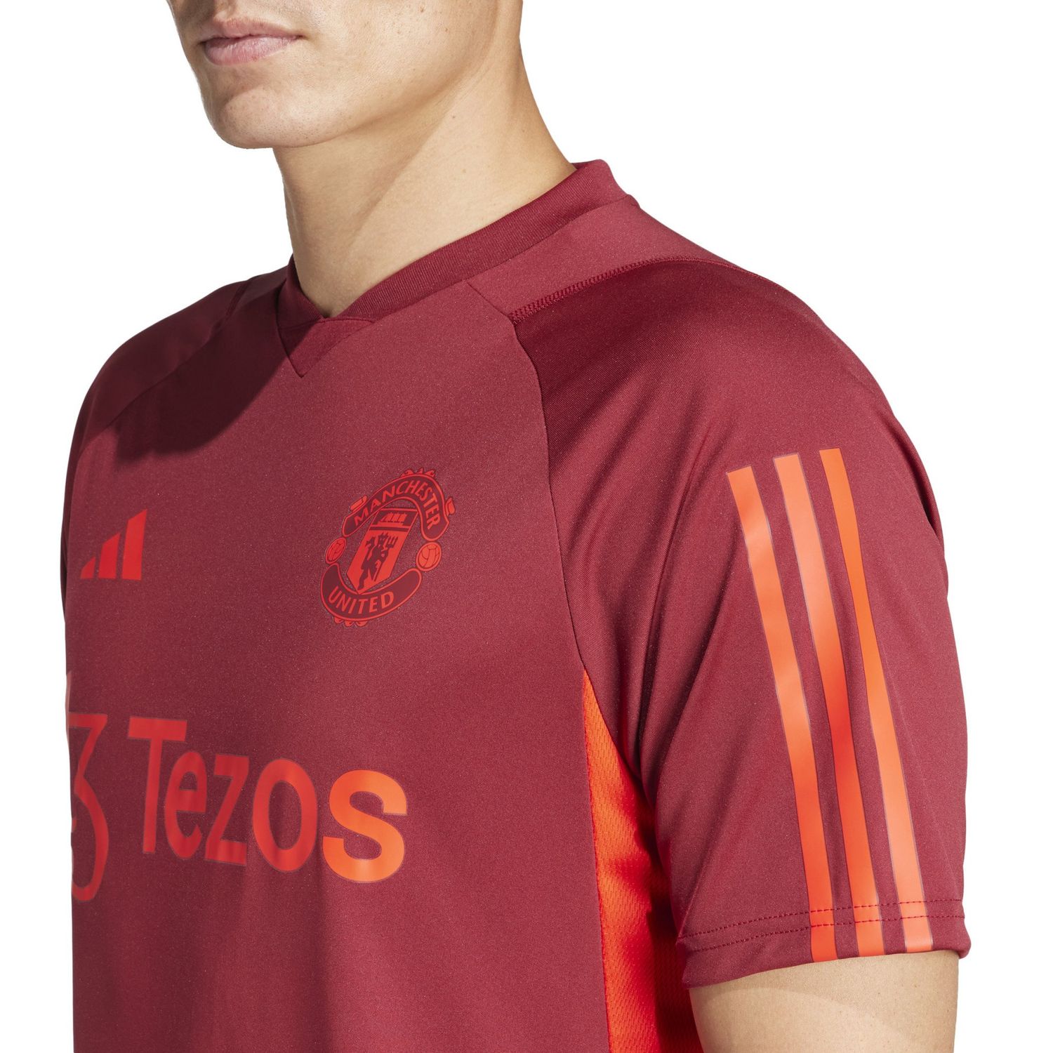 MANCHESTER UNITED 23/24 EUROPEAN TRAINING JERSEY (RED)