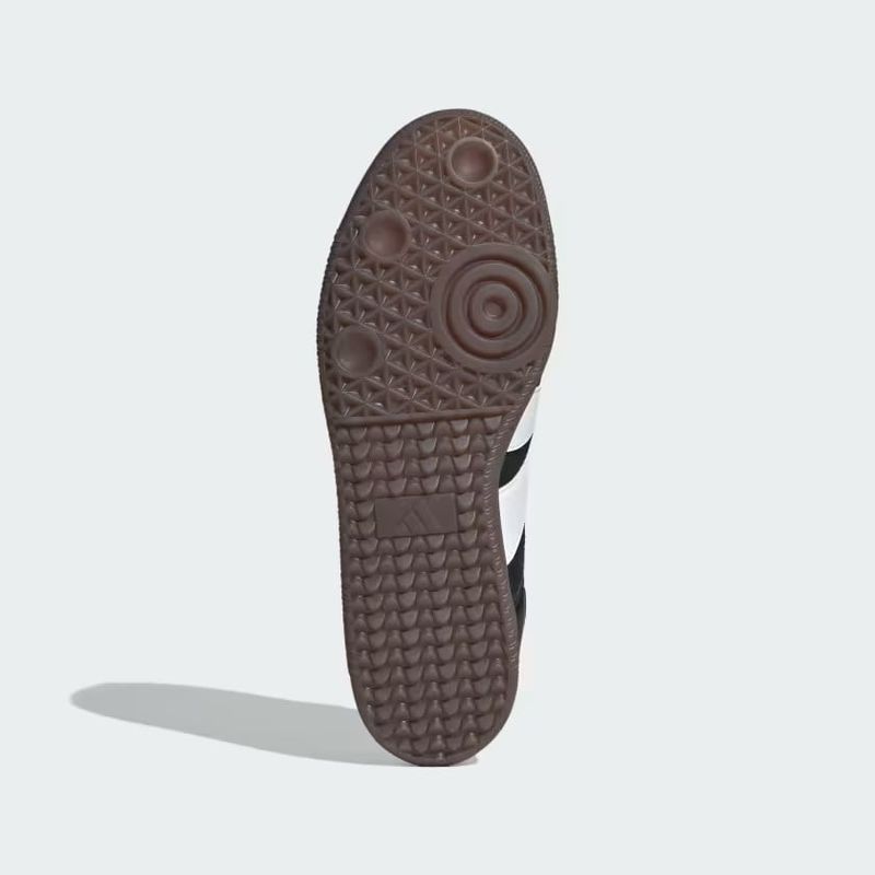 PREDATOR FREESTYLE IN (BLACK/WHITE)
