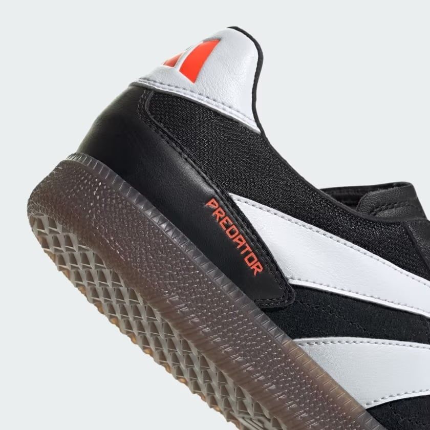 PREDATOR FREESTYLE IN (BLACK/WHITE)