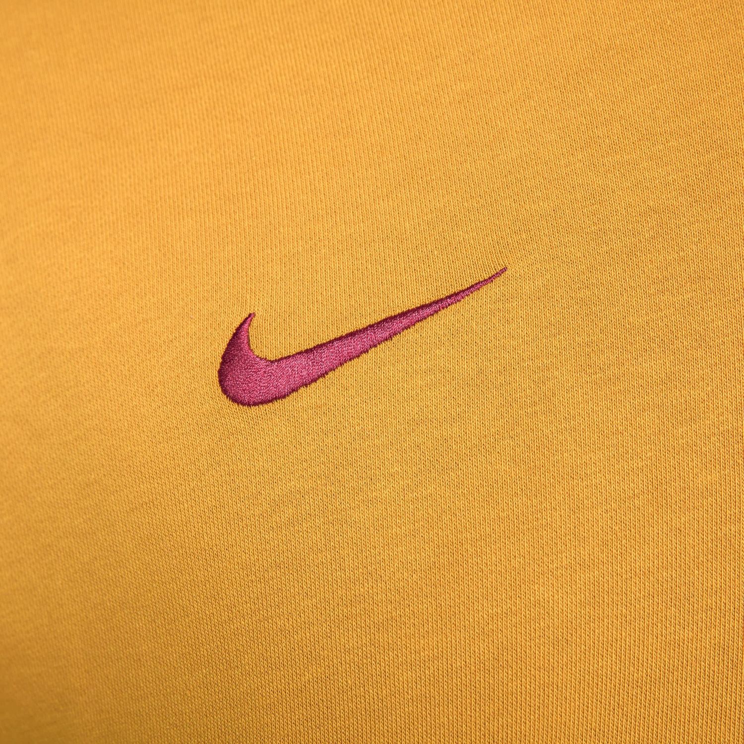 PSG 23/24 CLUB HOODIE (GOLD)