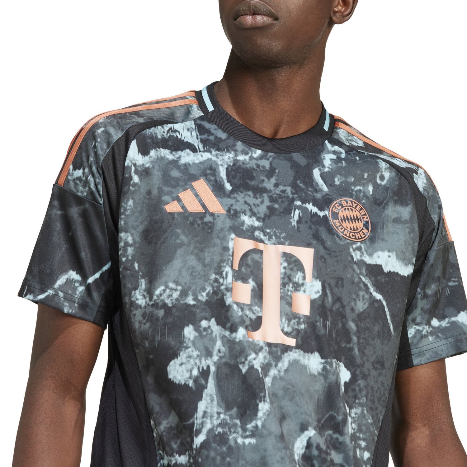 BAYERN 24/25 AWAY JERSEY (BLACK)