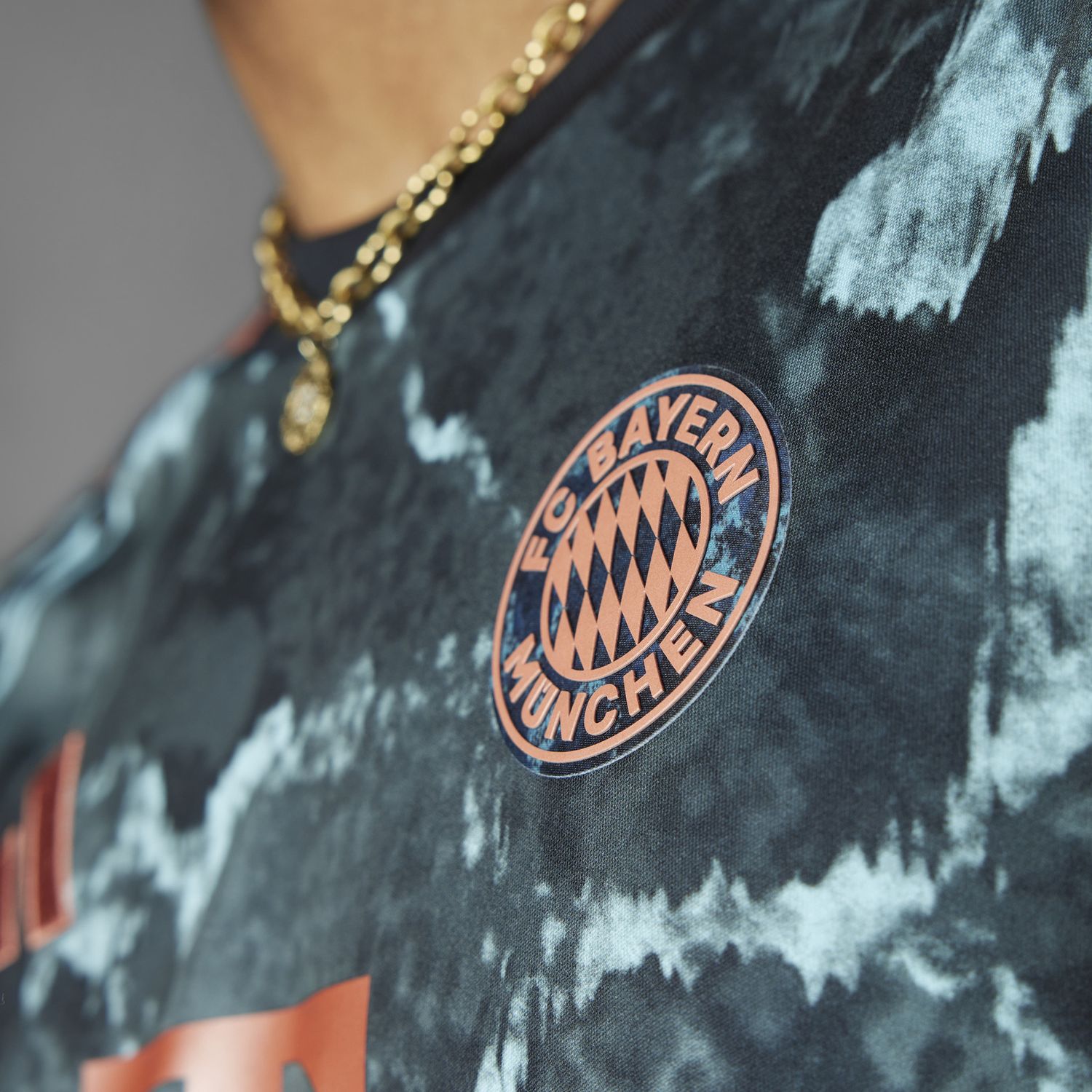 BAYERN 24/25 AWAY JERSEY (BLACK)