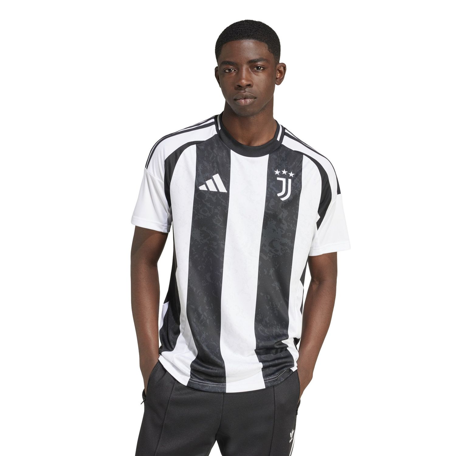 JUVENTUS 24/25 HOME JERSEY (BLACK/WHITE)