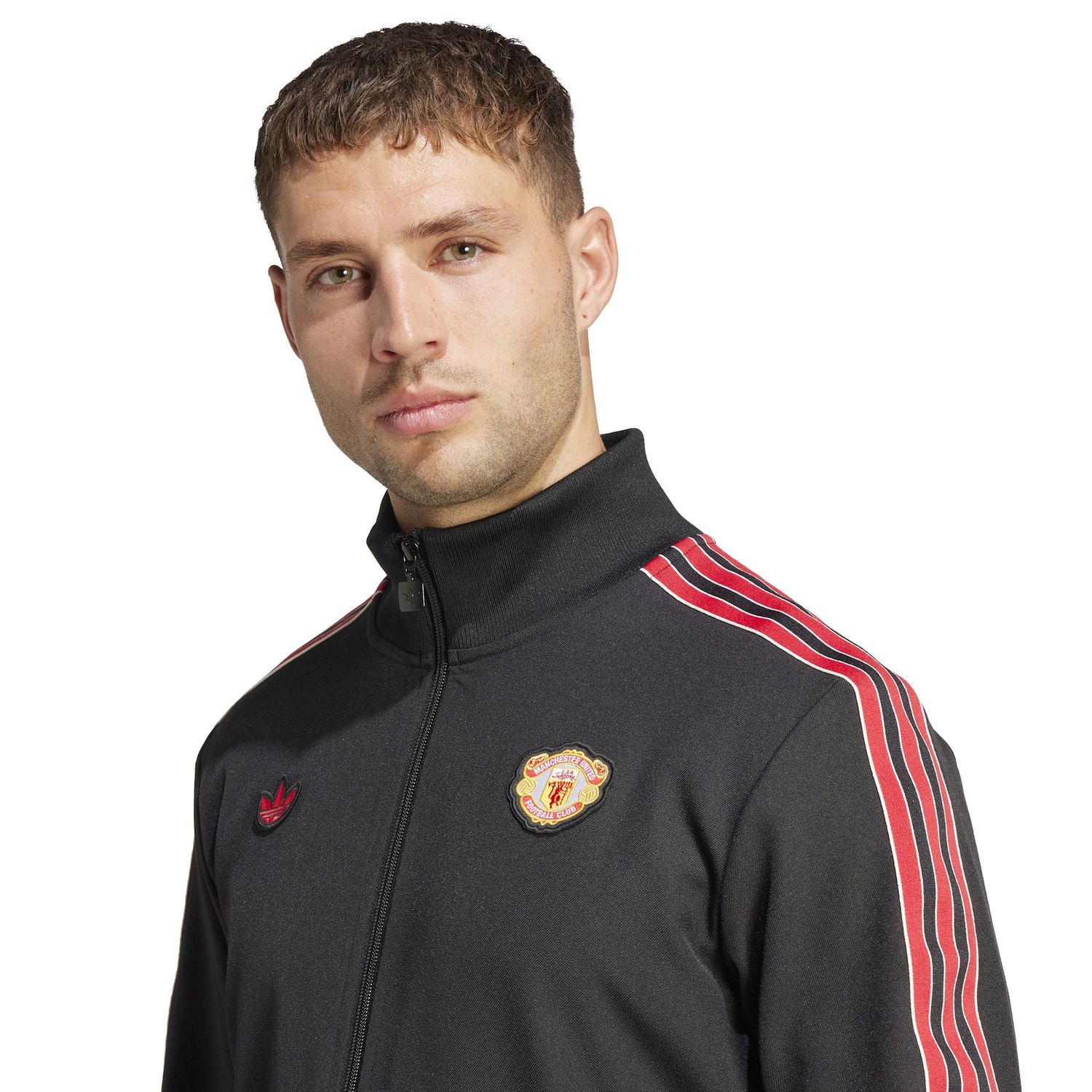 MANCHESTER UNITED 24/25 TERRACE ICONS TRACK TOP (BLACK/RED)