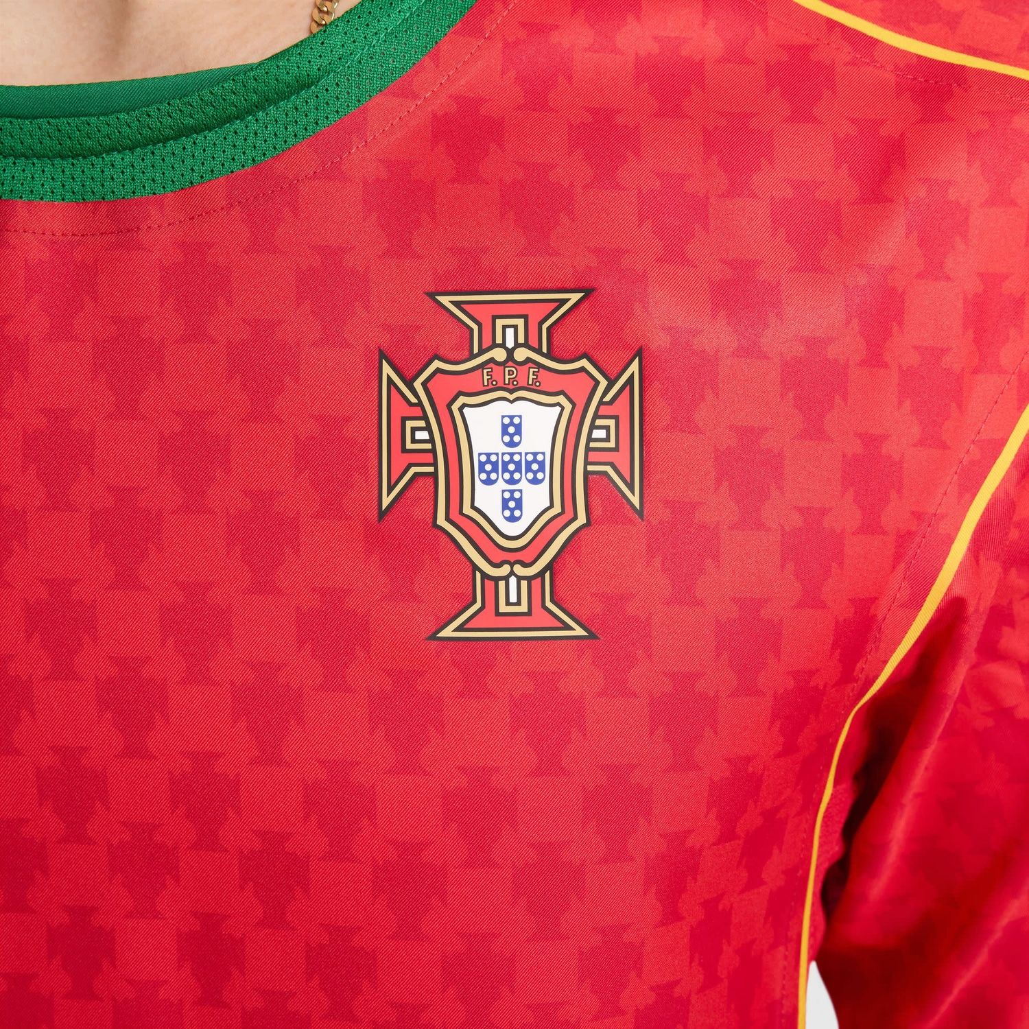 PORTUGAL REISSUE AUTHENTIC HOME JERSEY (RED)