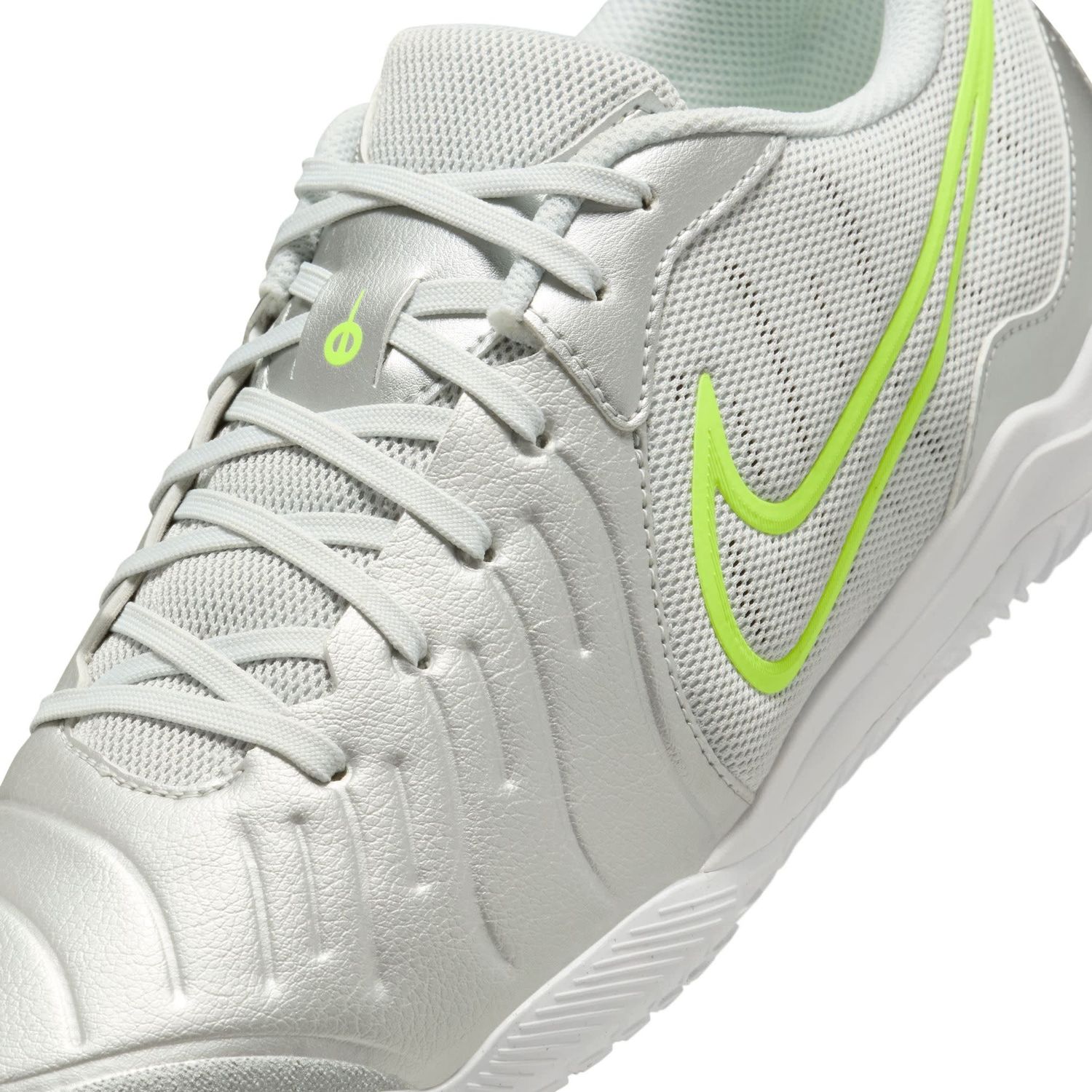 TIEMPO LEGEND 10 ACADEMY IC (SILVER/VOLT)