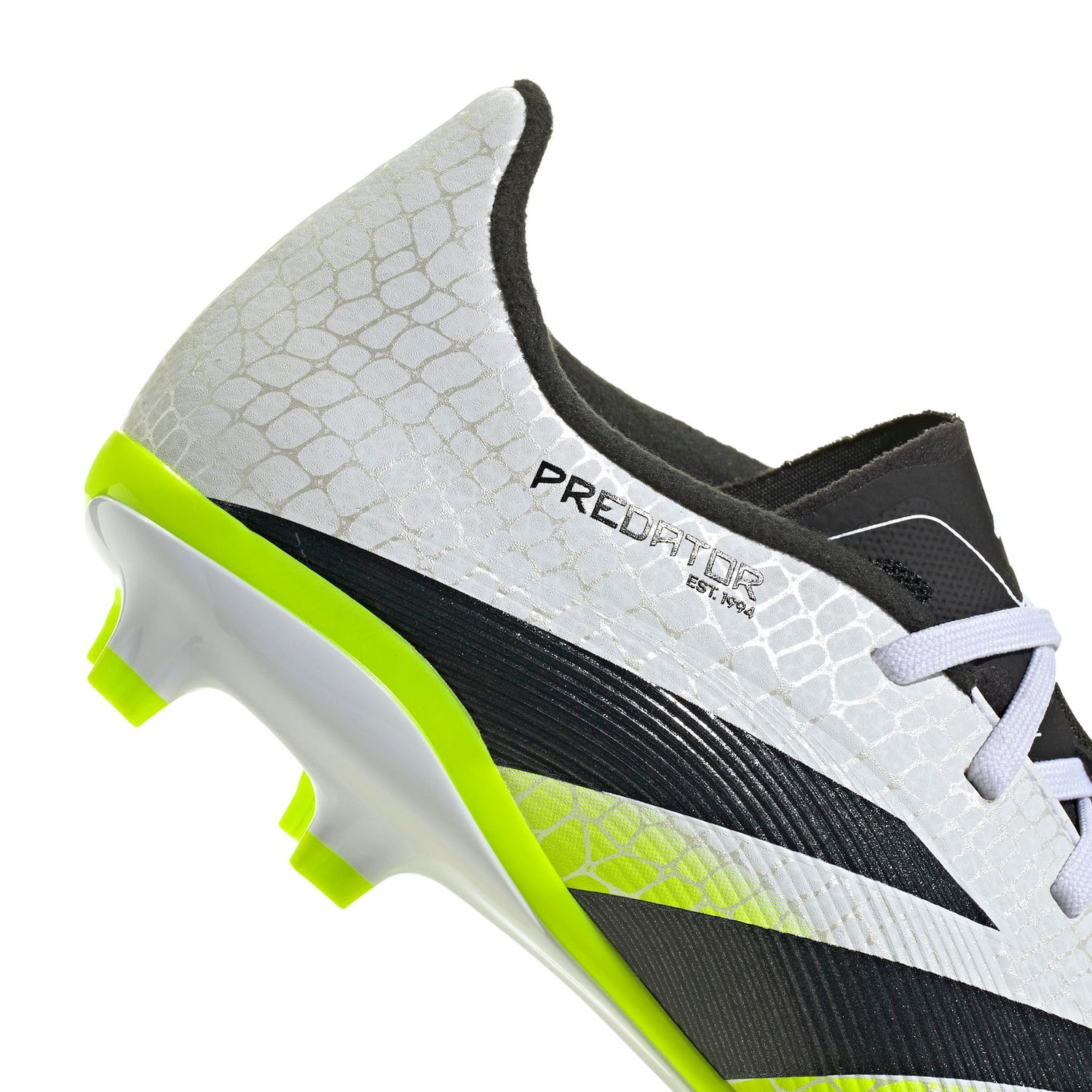 PREDATOR LEAGUE 25 FG JR (WHITE/VOLT/BLACK)