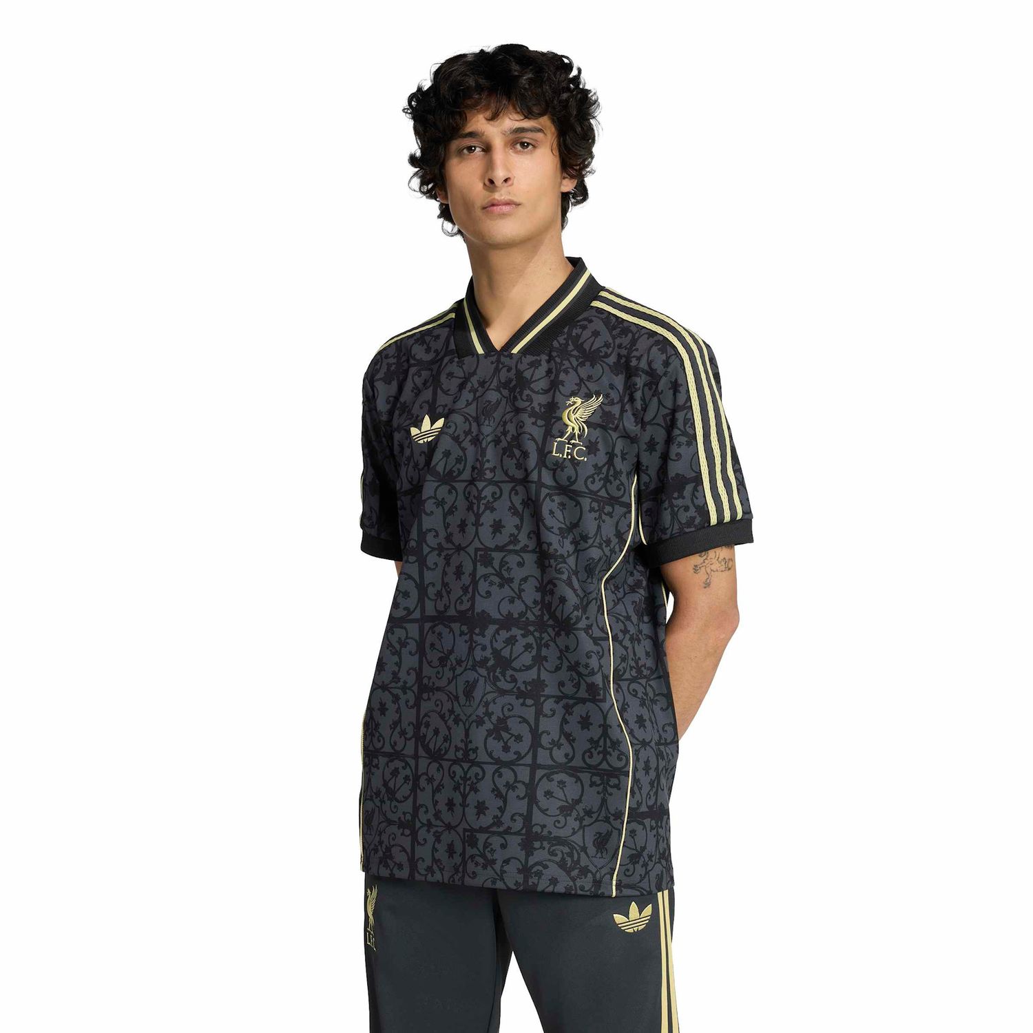 LIVERPOOL 25/26 LFSTLR JERSEY (BLACK/GOLD)