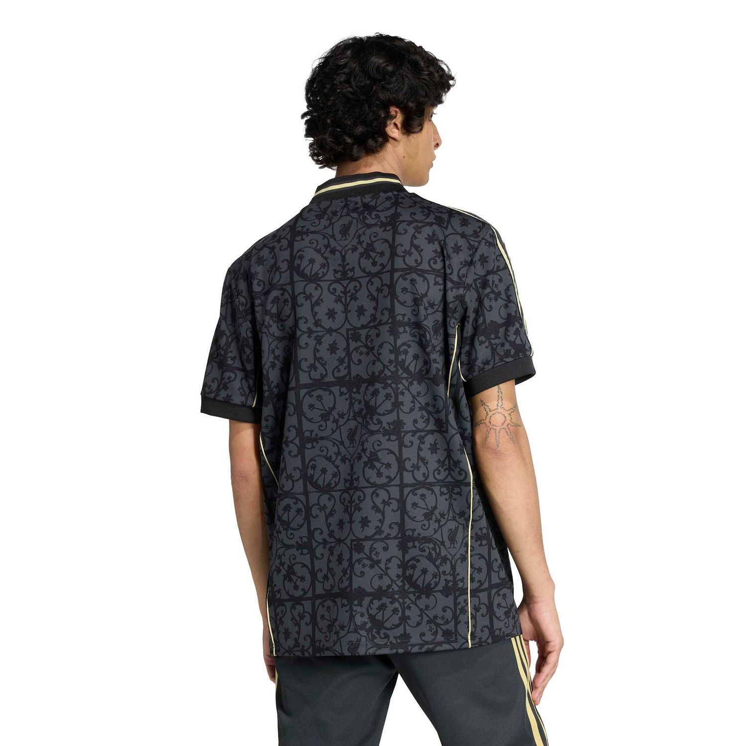 LIVERPOOL 25/26 LFSTLR JERSEY (BLACK/GOLD)