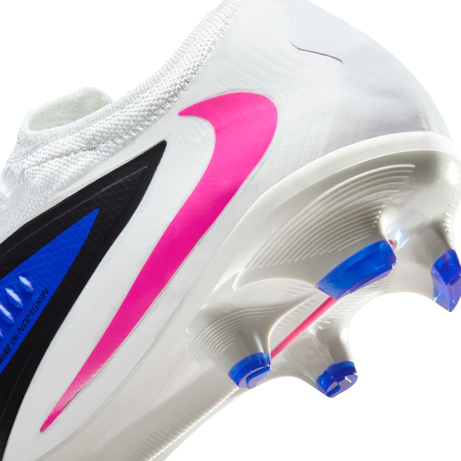 PHANTOM 6 LOW PRO FG (BLUE/PINK/WHITE)