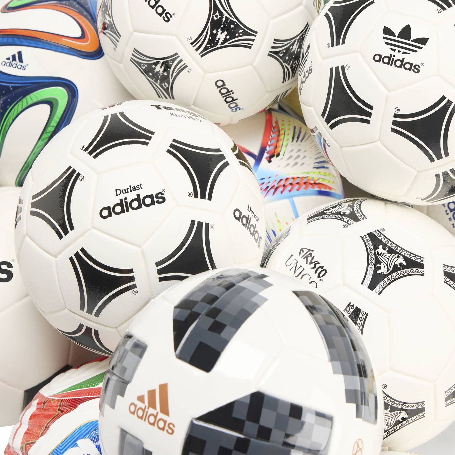 WORLD CUP HISTORICAL MINI BALL SET