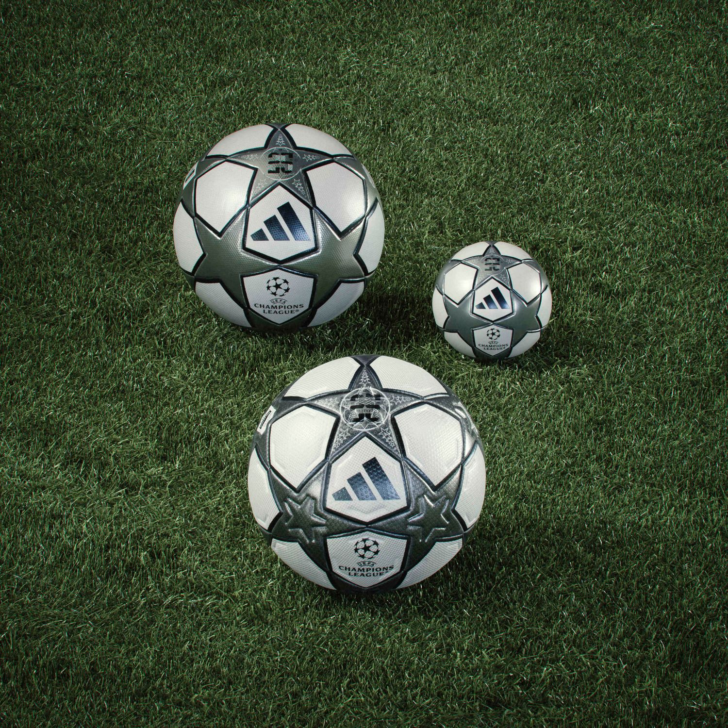 UCL 25/26 MINI BALL (WHITE/SILVER)