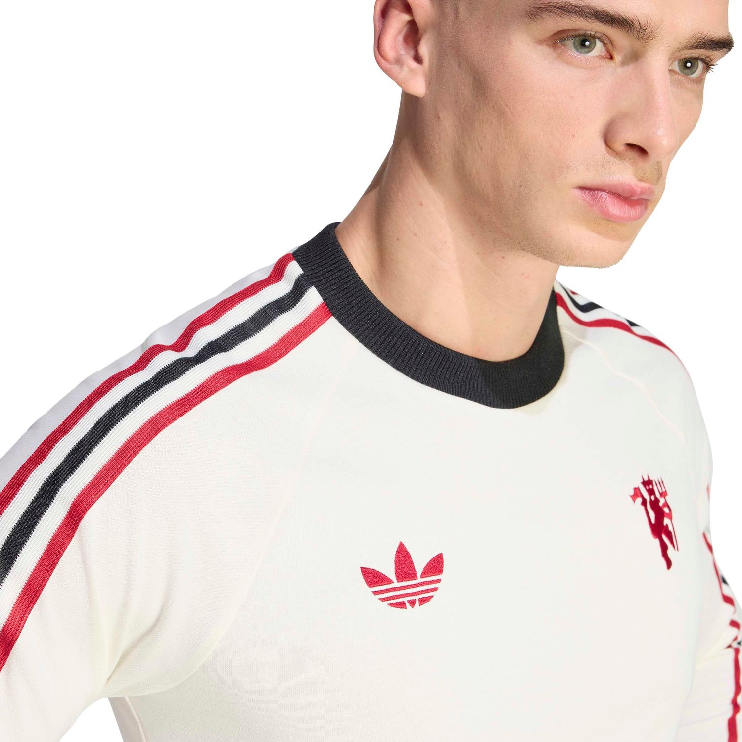 MANCHESTER UNITED 25/26 ORIGINALS LONG SLEEVE TEE (OFF WHITE)