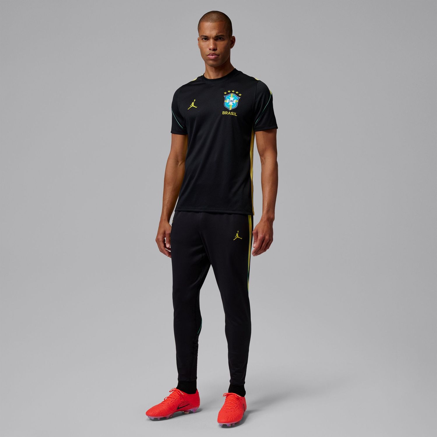 BRAZIL 2026 JORDAN STRIKE TRAINING JERSEY (BLACK)