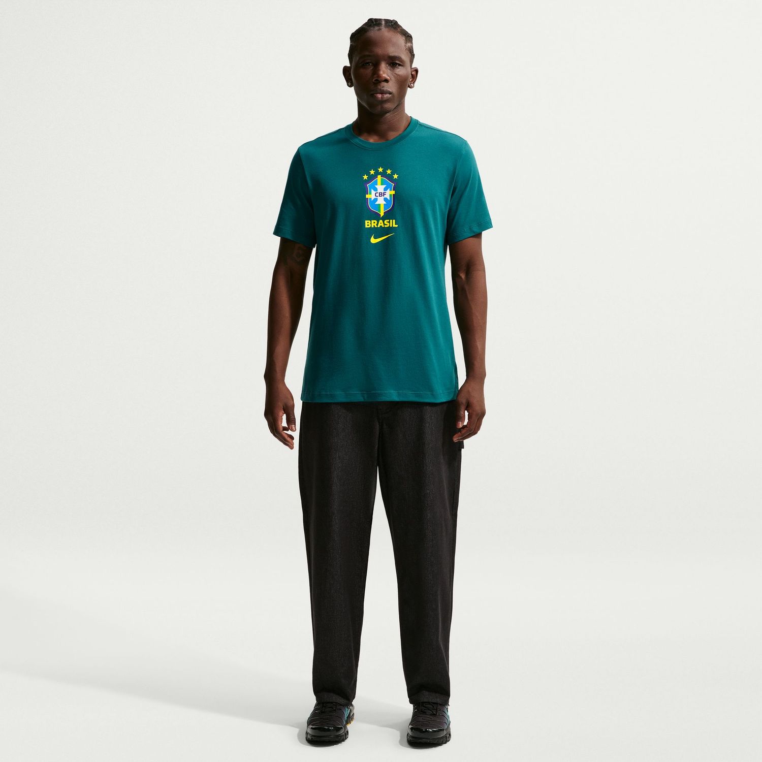 BRAZIL 2026 CREST TEE (DARK GREEN)