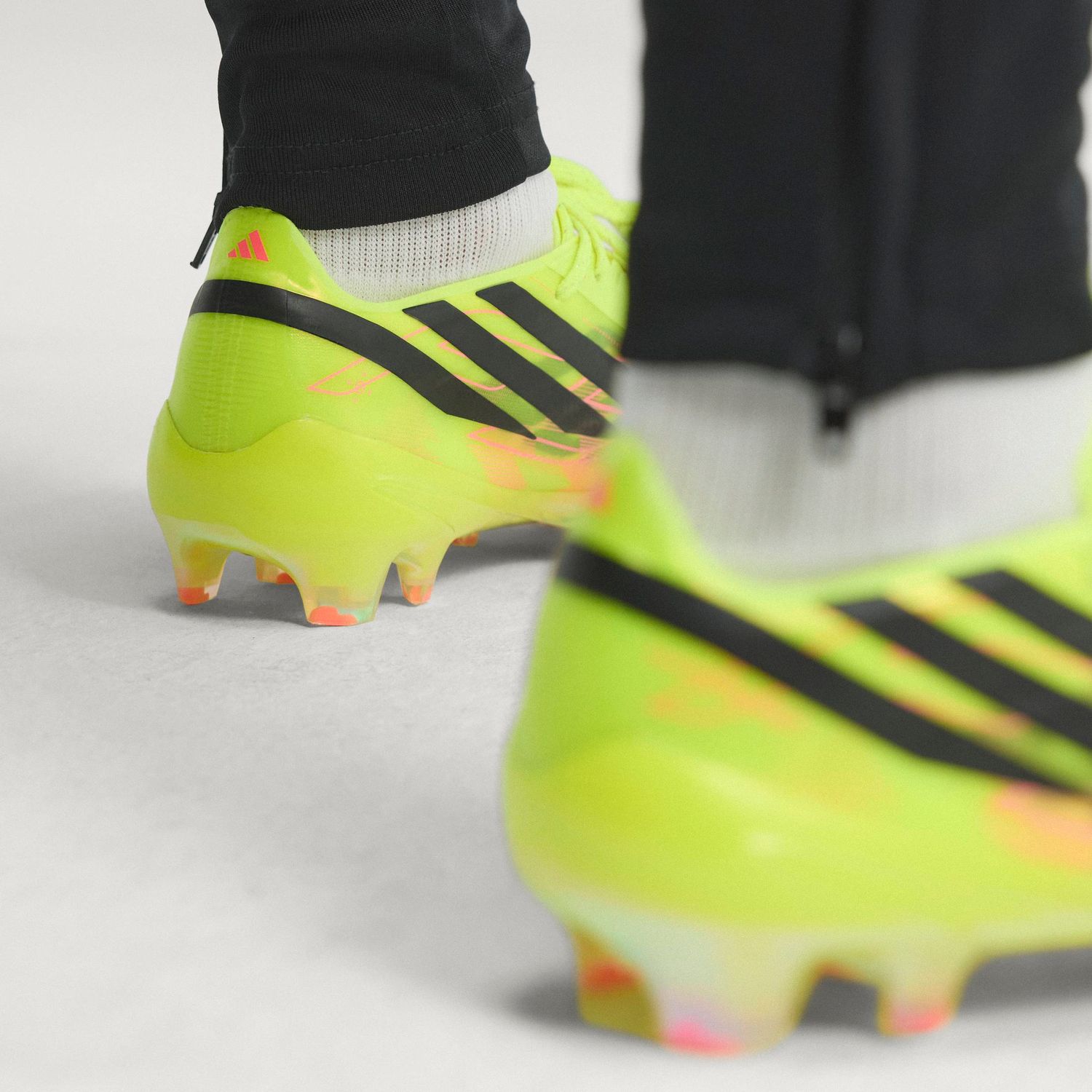 F50 HYPERFAST ELITE FG (YELLOW/BLACK/SOLAR TURBO)