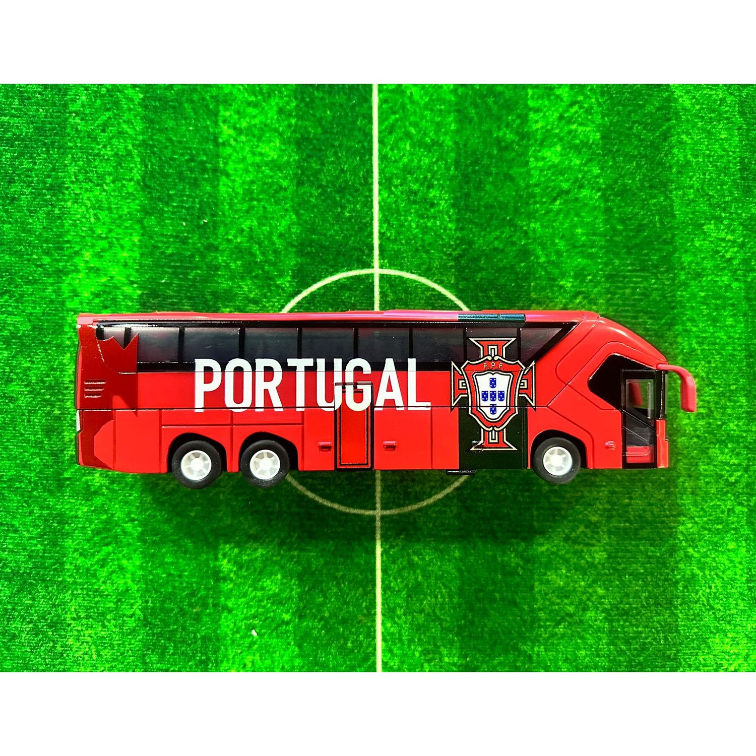 PORTUGAL MINIATURE TEAM BUS
