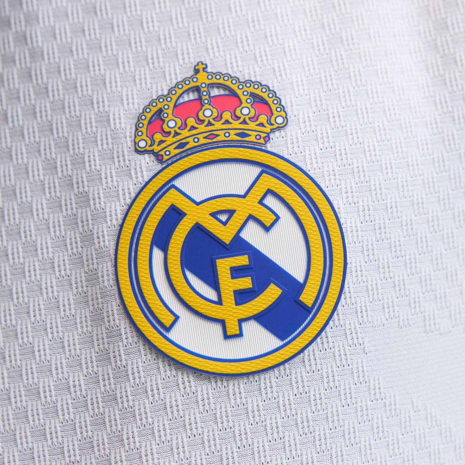 REAL MADRID 26/27 AUTHENTIC HOME JERSEY (WHITE/PINK)