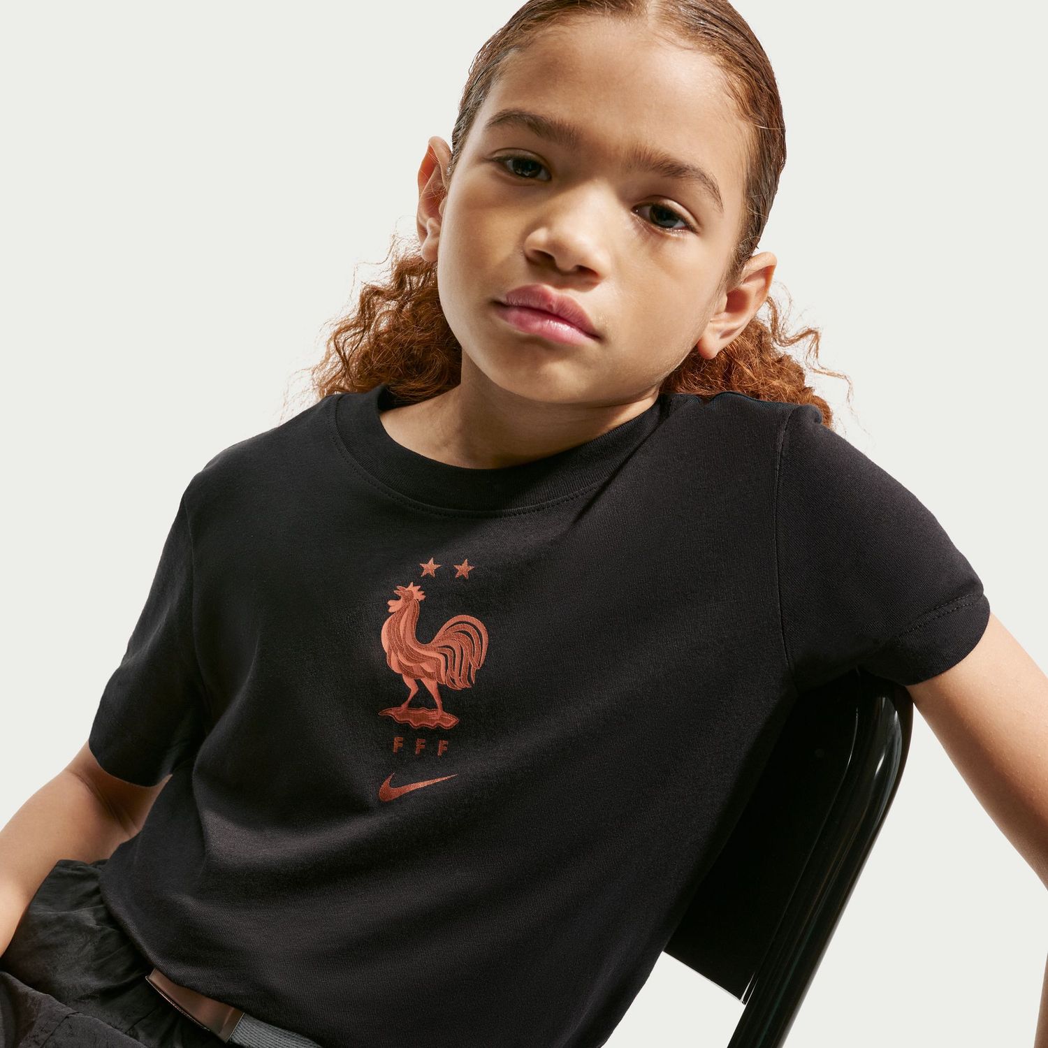 FRANCE 2026 CREST TEE YOUTH (BLACK)