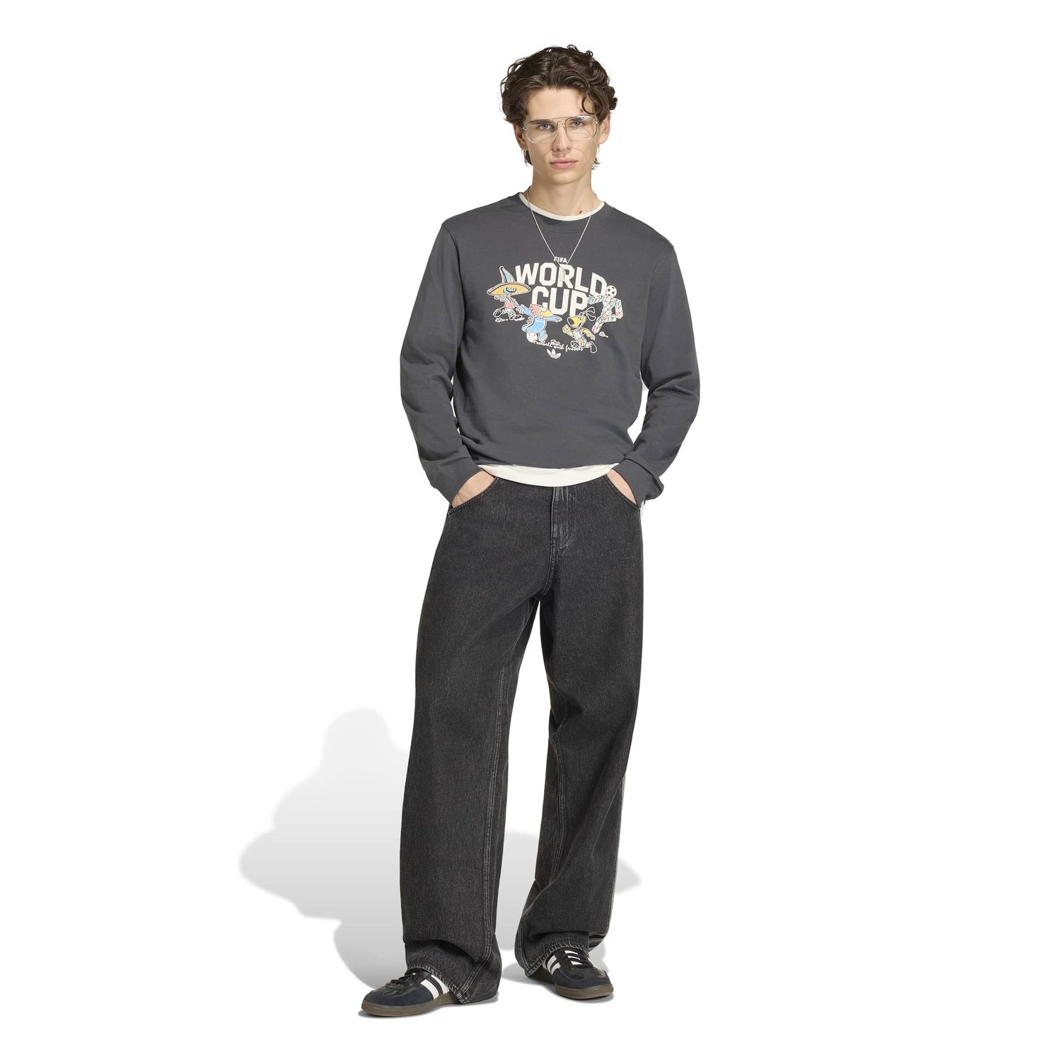 WORLD CUP 2026 MASCOT GRAPHIC TEE LS (CARBON)