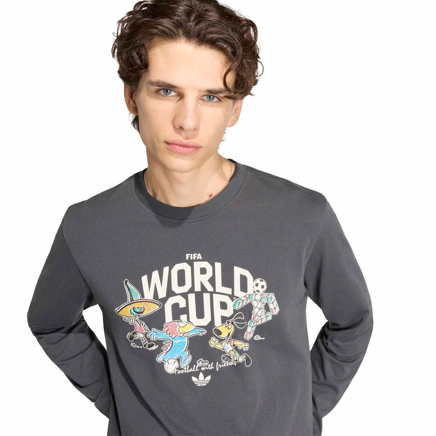 WORLD CUP 2026 MASCOT GRAPHIC TEE LS (CARBON)