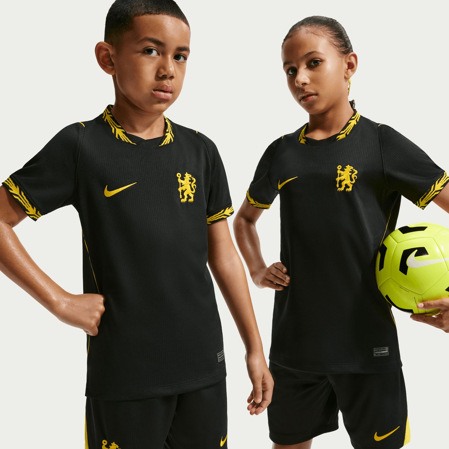 CHELSEA 26/27 AWAY JERSEY YOUTH (BLACK/YELLOW)