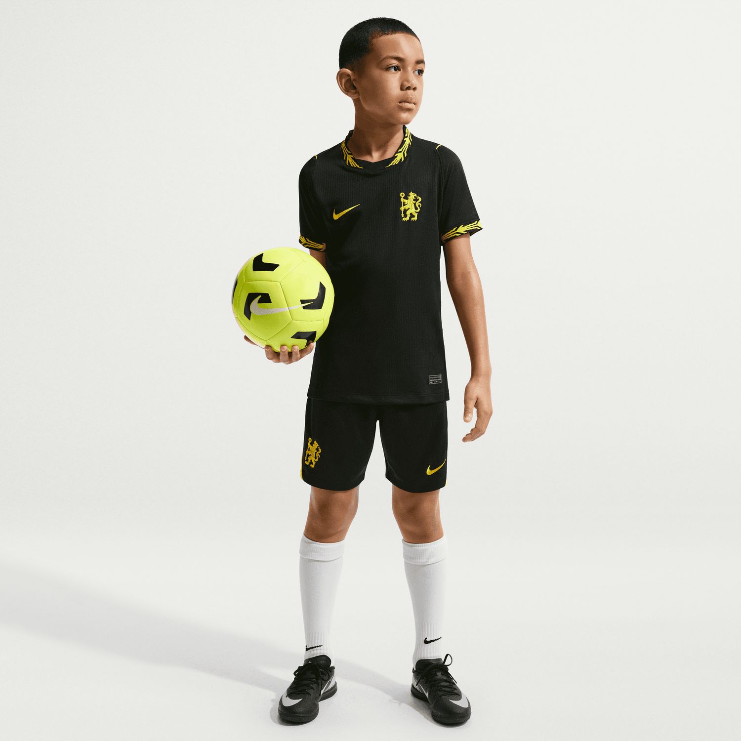 CHELSEA 26/27 AWAY JERSEY YOUTH (BLACK/YELLOW)